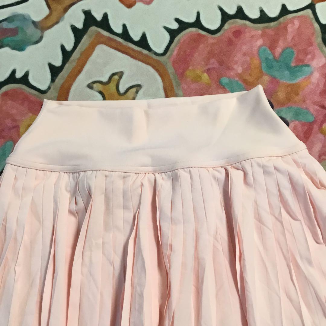 LULULEMON☆ サイズ4 ピンクのプリーツミニスカート