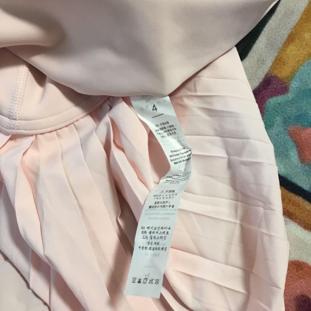 LULULEMON☆ サイズ4 ピンクのプリーツミニスカート