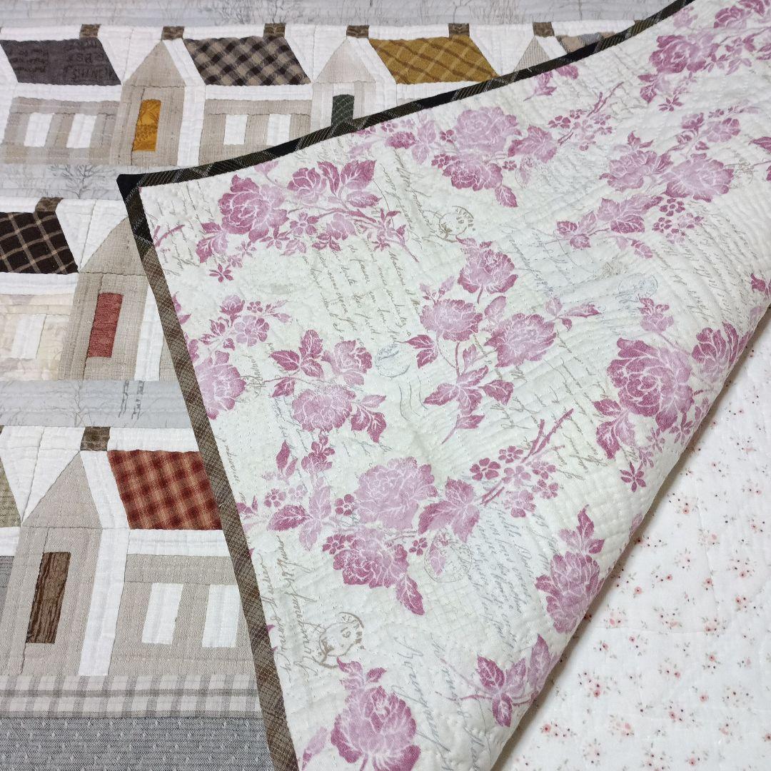 ♪ハンドメイド♪ パッチワークキルト ハウスのタペストリー マルチカバー