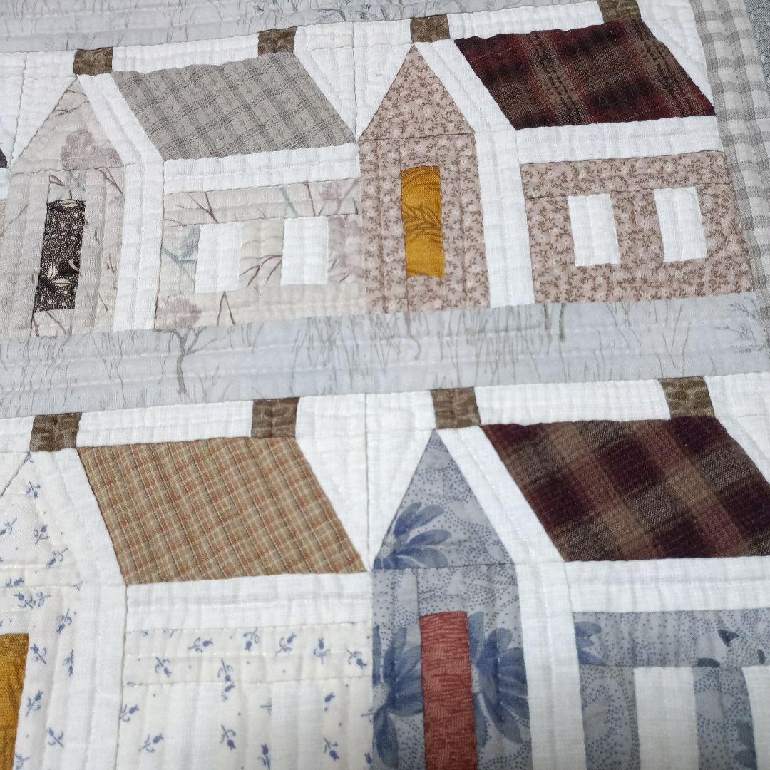 ♪ハンドメイド♪ パッチワークキルト ハウスのタペストリー マルチカバー