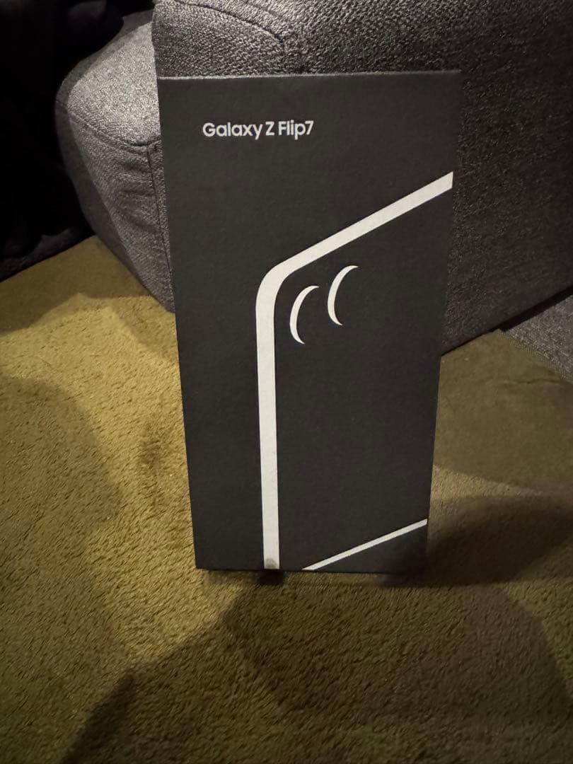 【新品美品】Samsung Galaxy Z Flip7