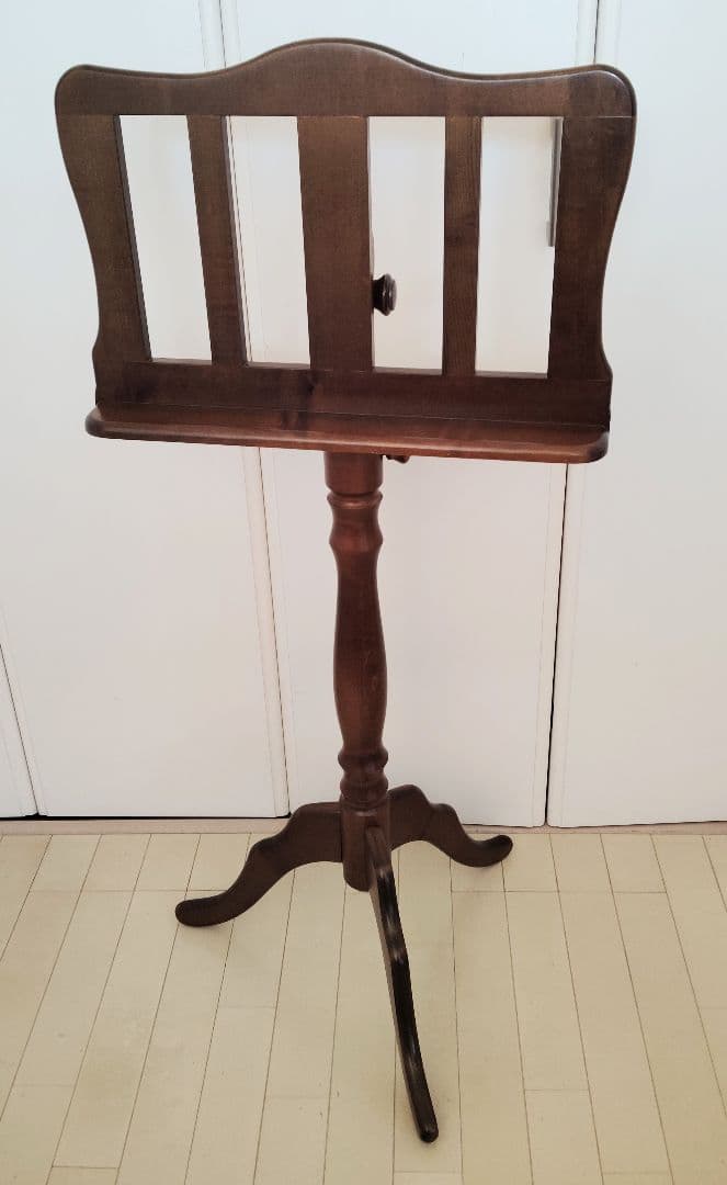 【美品】譜面台　木製　ルーマニア製　楽譜　天然木