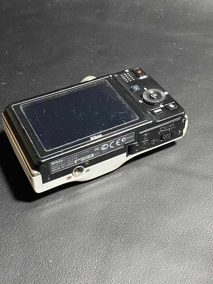 Nikon ニコン COOLPIX クールピクス S8200 ホワイト