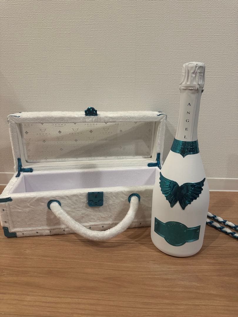 エンジェル ドゥミセック 750mlホワイトデー限定デザイン箱有り