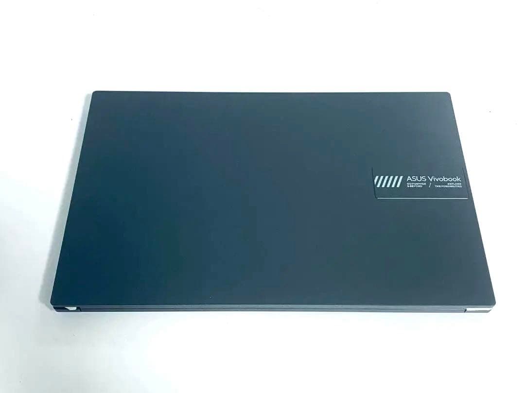 B ほぼ未使用ASUS Ryzen 5 7520U/8GB/SSD 512GB