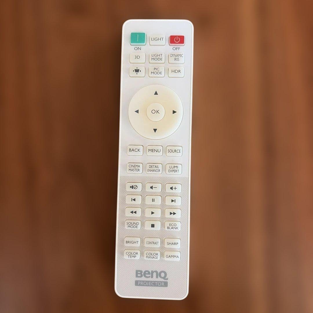 BenQ TK800 4K HDR プロジェクター 本体