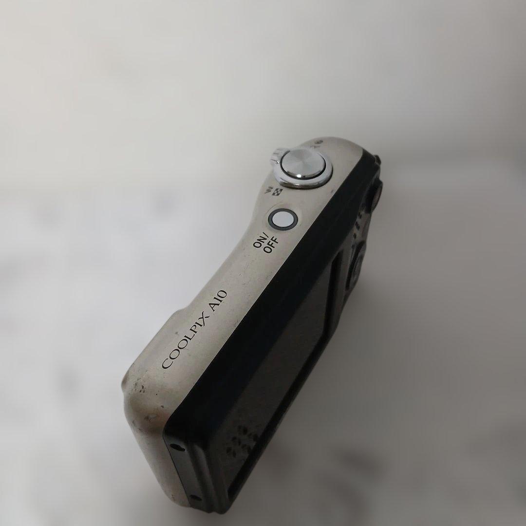 Nikon COOLPIX A100 ニコン コンパクトデジタルカメラ