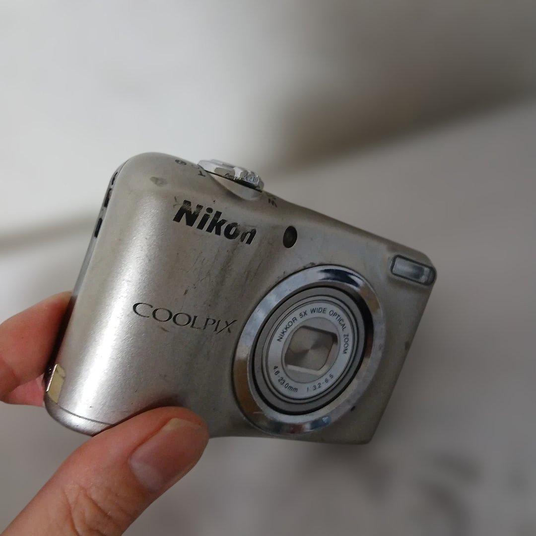 Nikon COOLPIX A100 ニコン コンパクトデジタルカメラ