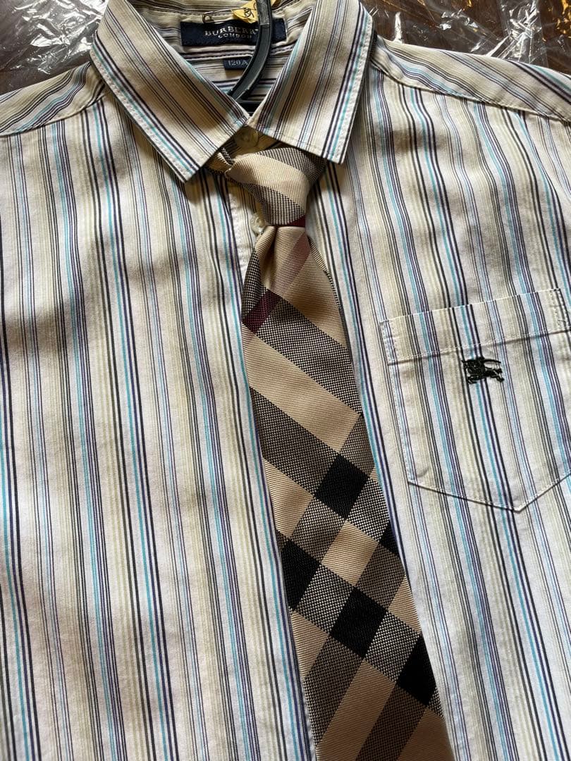 バーバリー　120 高級フォーマルスーツセット　ネクタイ　入学式　七五三　卒園式