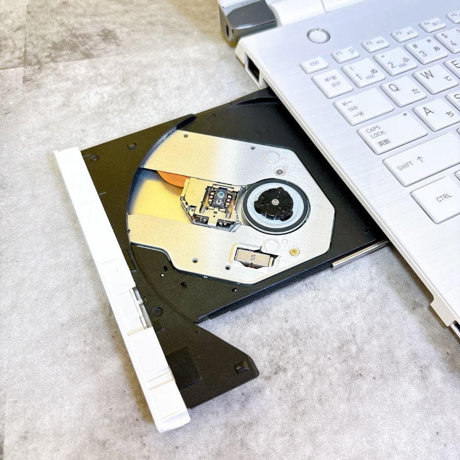 きれいな白❣新品SSD480GB✨Win11ブルーレイ フルHD 薄型 カメラ付