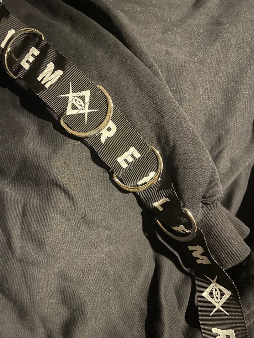 『REFLEM/レフレム』DリングロゴテープZIPパーカー