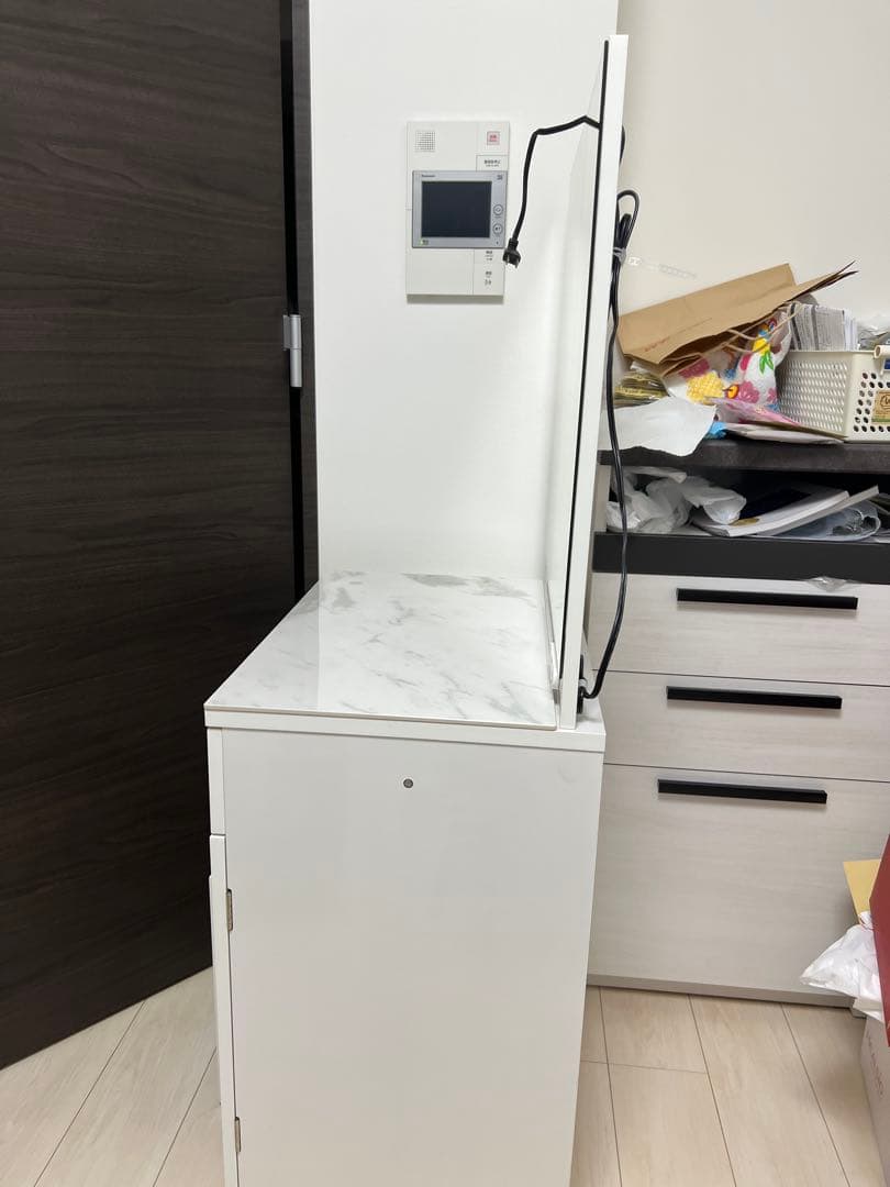 ホワイトドレッサー・鏡台(引き取りの場合は1万円)