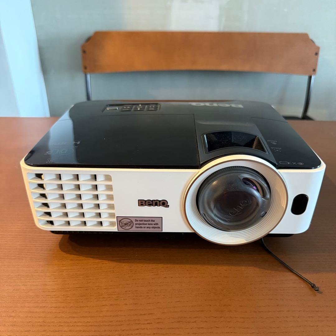 BenQ DLPプロジェクター(BenQ MW621ST)