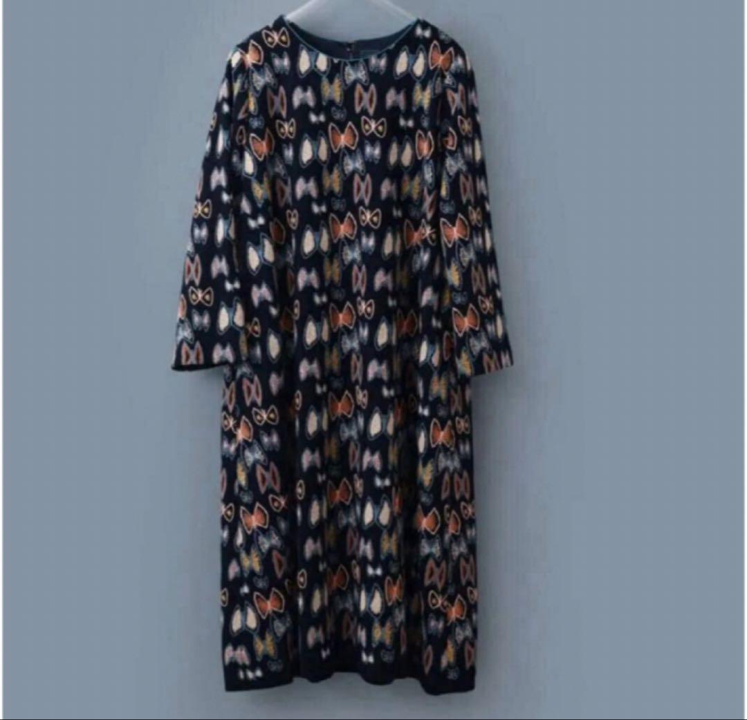 蝶刺繍 長袖ワンピース