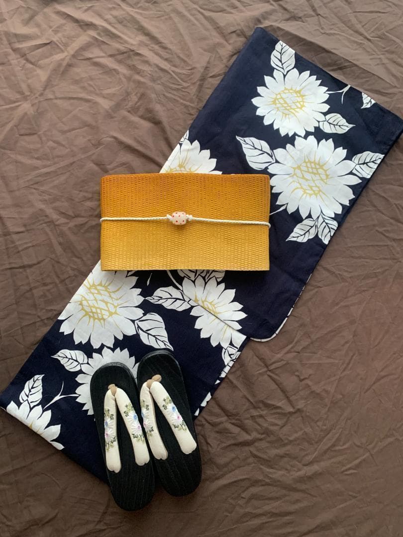 ◆大人ゆかた◆品ある向日葵（ひまわり）黒紺浴衣◆どなたでもお似合いになる