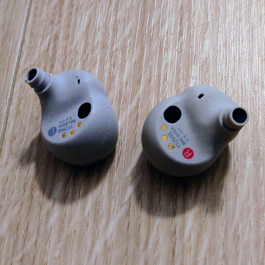 ソニー WF-1000XM4 バッテリー新品交換済 シルバー ワイヤレスイヤホン