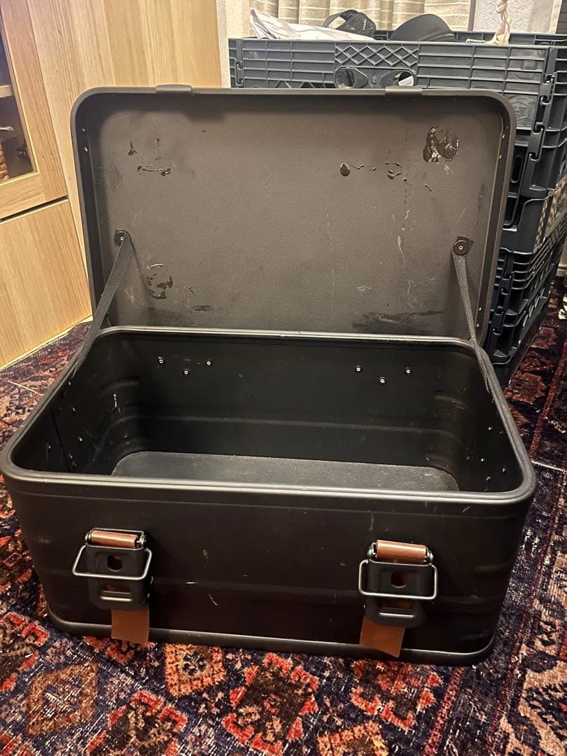 アルミコンテナ　ボックス　レザーカスタム