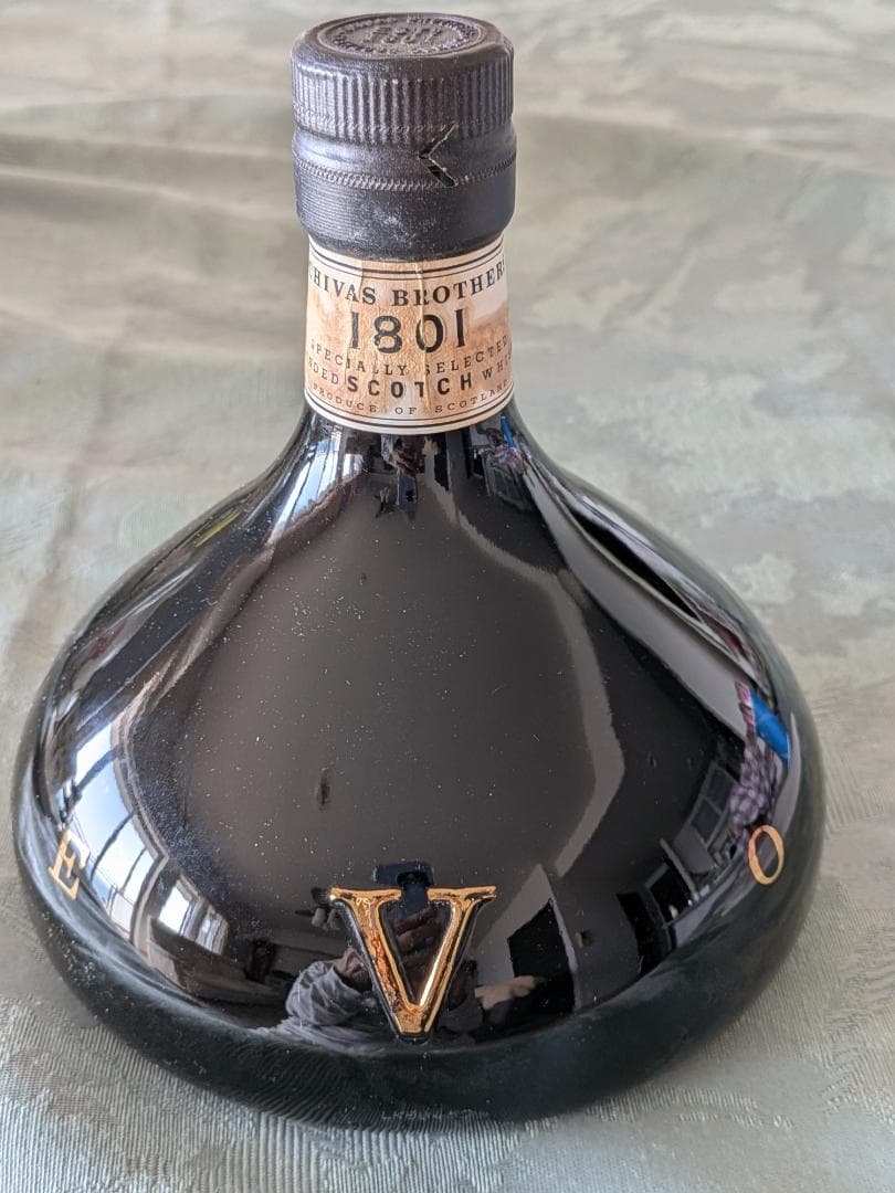 Chivas Brothers Revolve1801 スコッチウイスキー