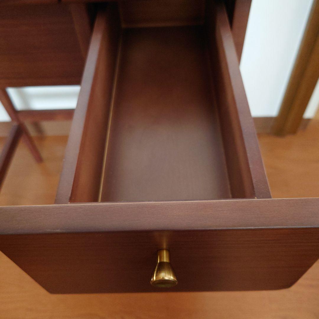 『emoエモ』ドレッサー