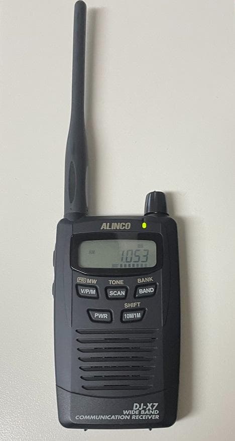 ALINCO DJ-X7　0.1～1300MHz 薄型軽量受信機