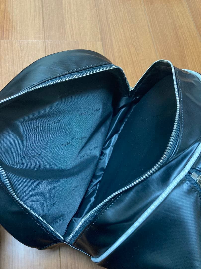 FRED PERRY フレッドペリー ボストンバッグ ドラムバック ブラック