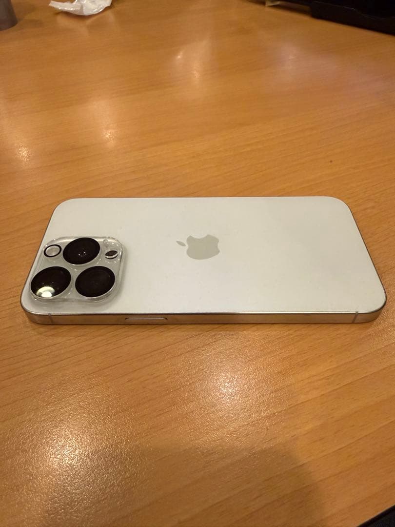 iPhone 15 Pro Max 256GB バッテリー100%