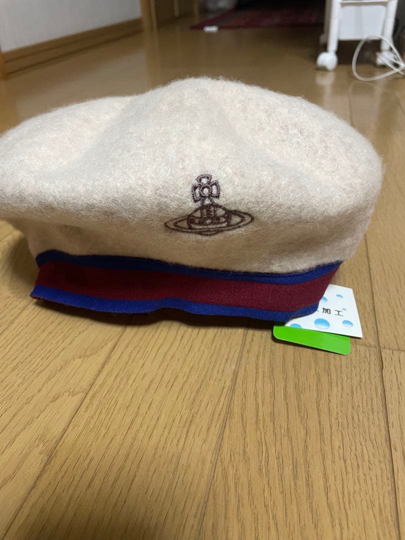 新品タグ付き　Vivienne Westwood ベレー帽