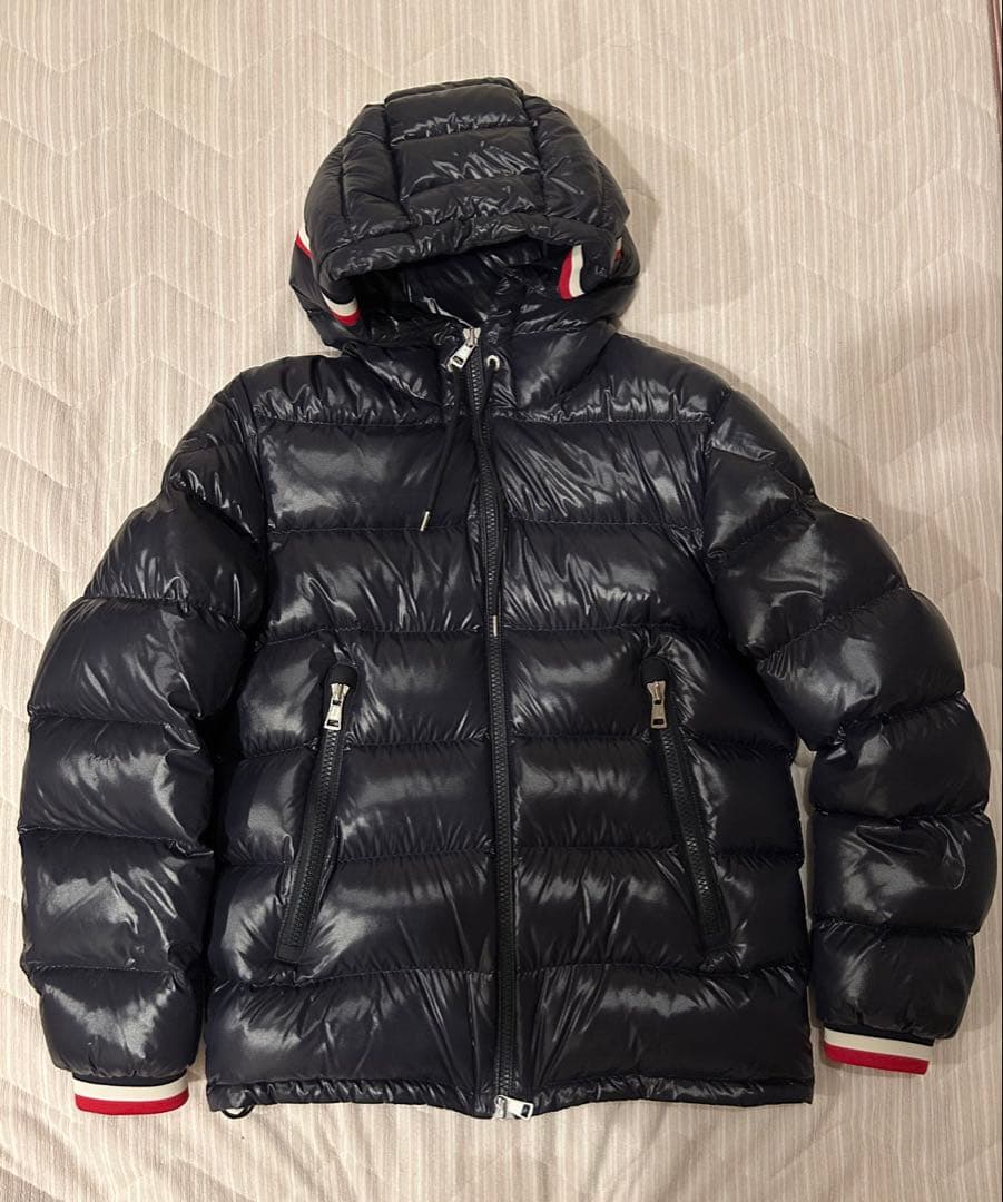 MONCLER ネイビー ダウンジャケット フード付き