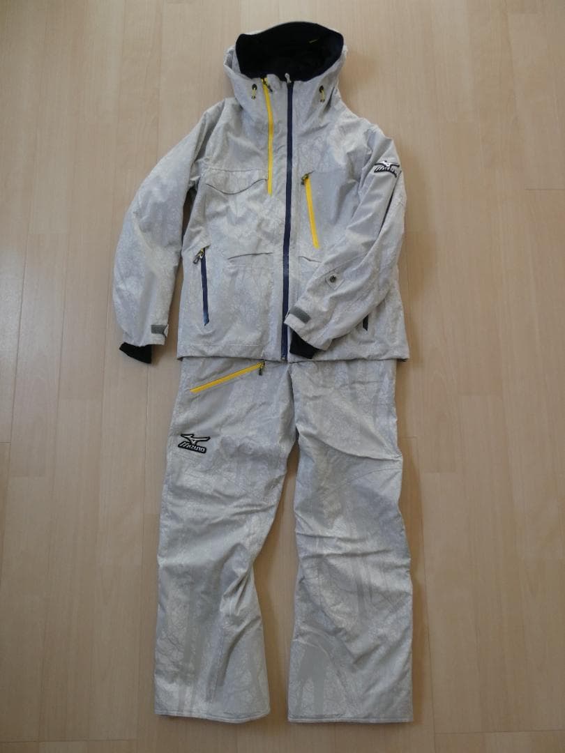 ミズノ　スキーウェア上下M　ホワイトツリー柄