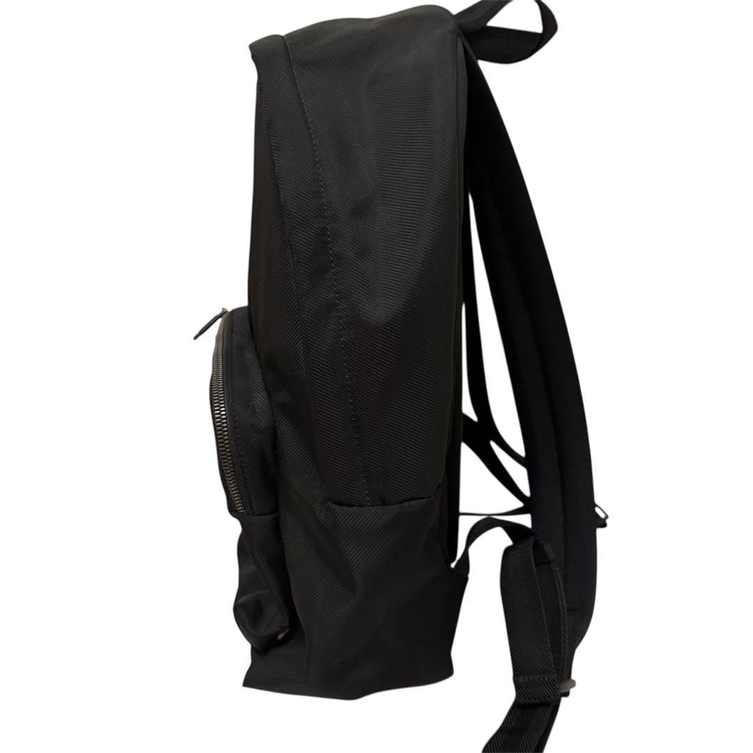 BOSSロゴ リサイクルマテリアル バックパック　黒