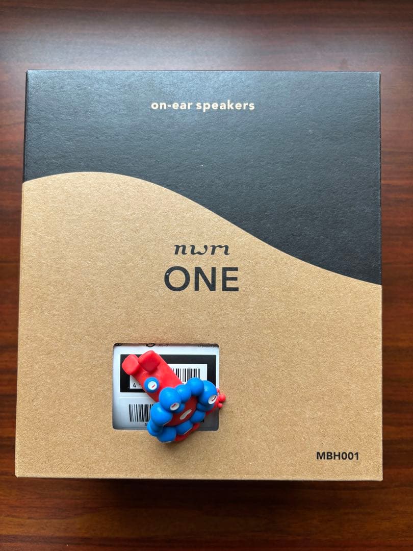 新品未開封　musr ONE オンイヤースピーカー MBH001
