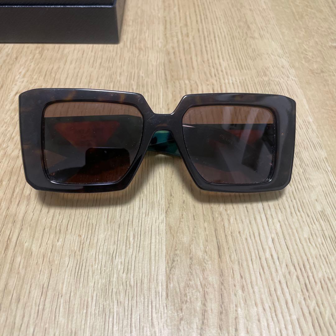 マ*ド様 PRADA スクエア サングラス　ブラウン