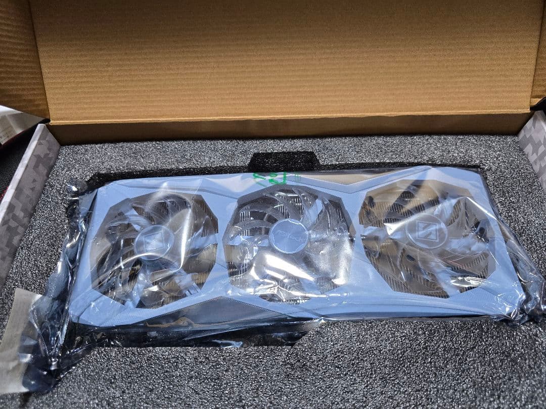 【極美品】 ASRock Radeon RX 7600 XT 16GB