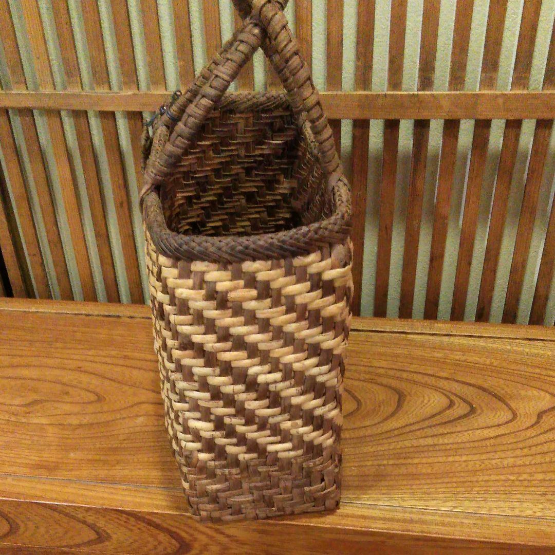 み*ん様 ぶどうとクルミのかご