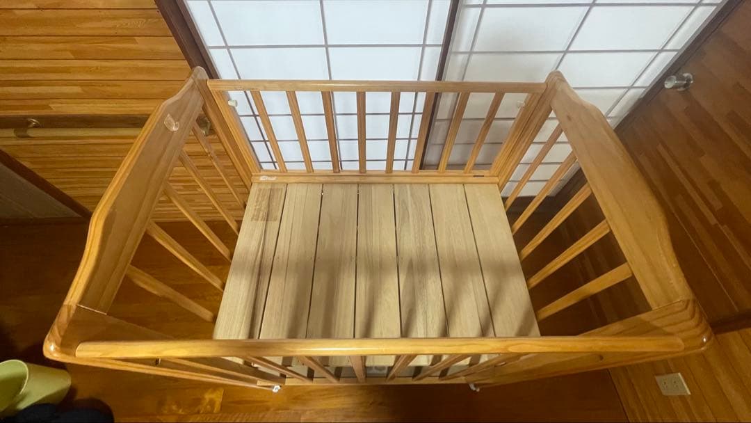木製赤ちゃん用ベッド ハイシート