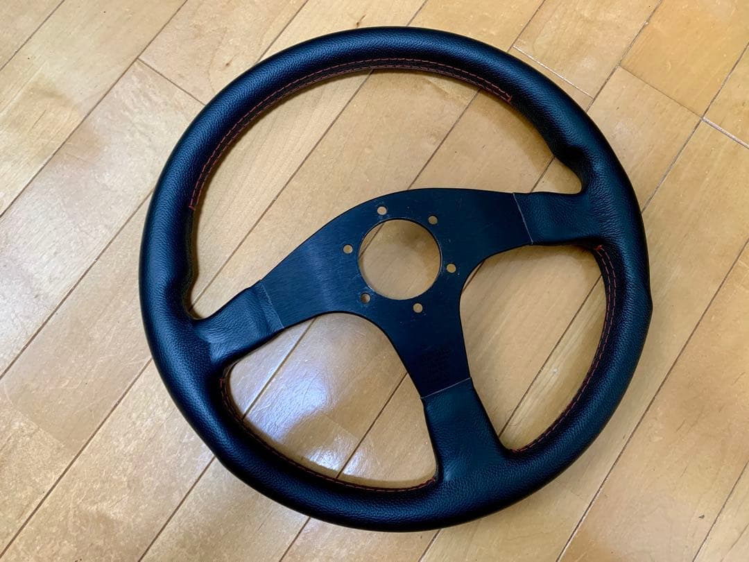 momo TUNER 35φ ステアリング