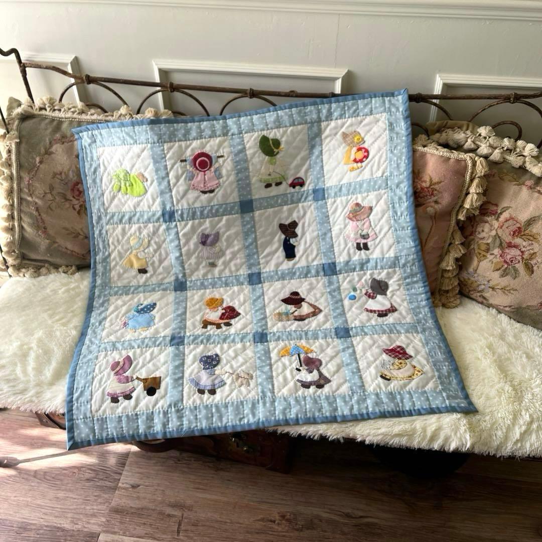 パッチワークタペストリー　スーちゃんビリー君のキルト