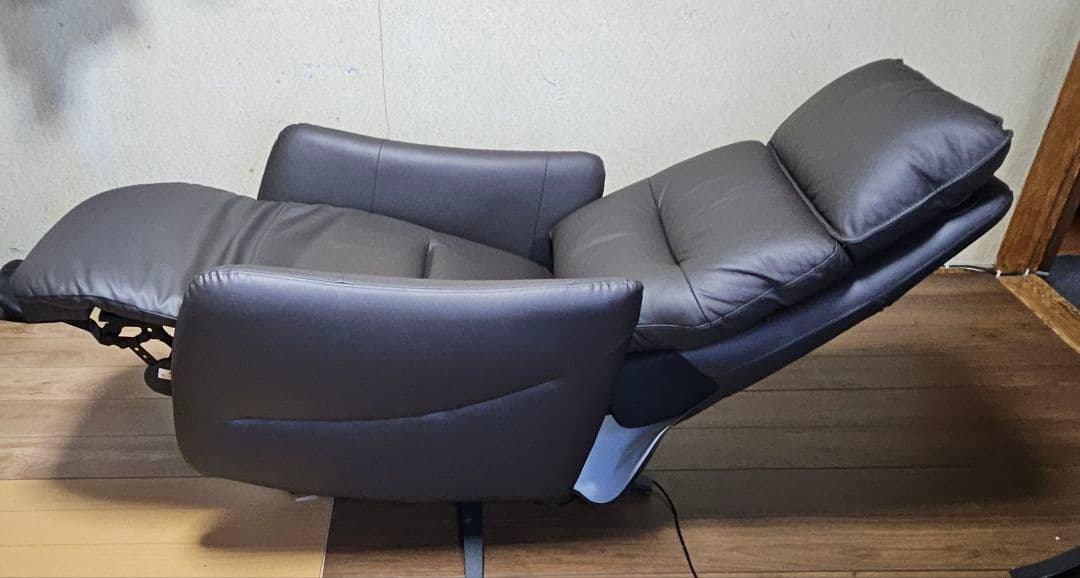 m5tin出品　電動リクライニングパーソナルチェア
