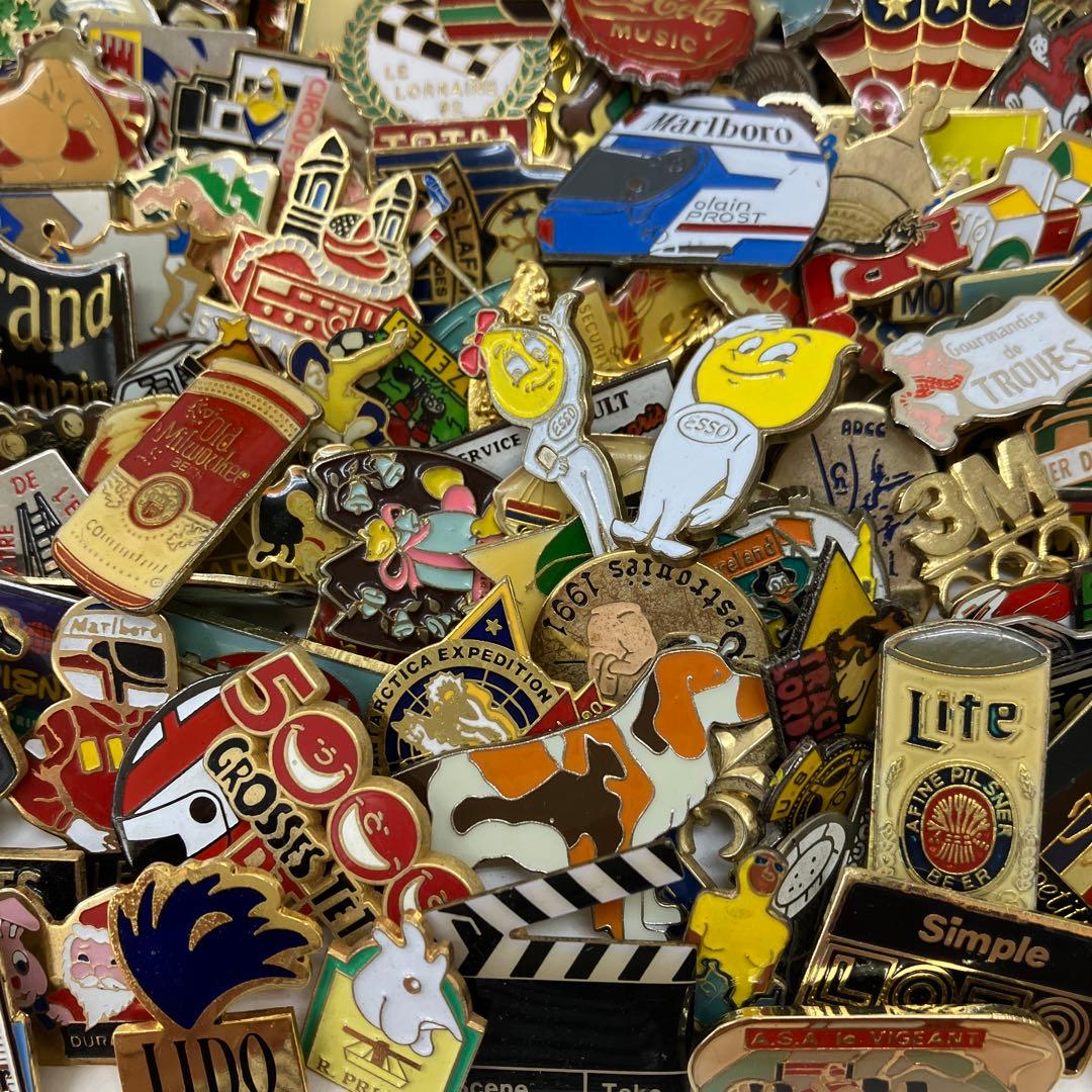 フランス雑貨★ピンバッジ大量200個セット★コカコーラ　エッソボーイ&ガール