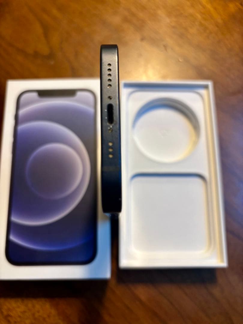 7　　 Apple iPhone 12 ブラック 本体 充電ケーブル箱付き