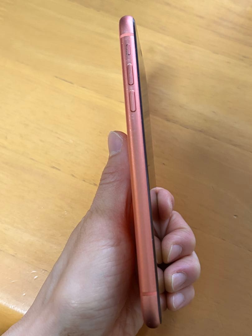 iPhone XR コーラル