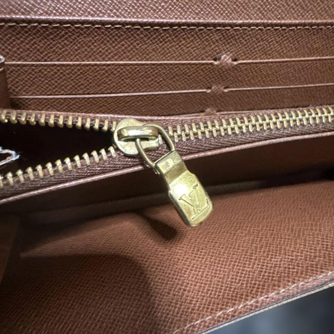 11☆良品♪カード10枚タイプ☆サラ長財布