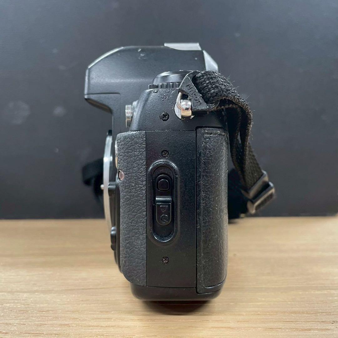 Nikon F100 フィルムカメラ ニコン 一眼レフカメラ WW239