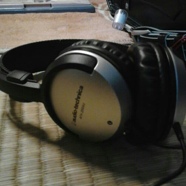 ヘッドフォン