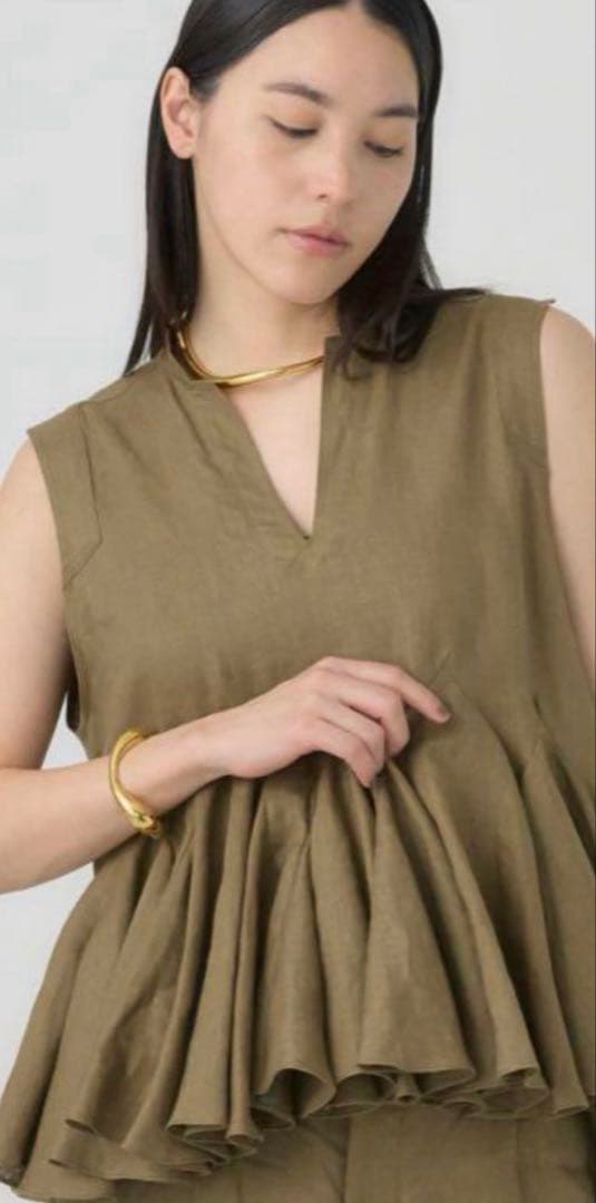 chaosチャンパカノースリーブ