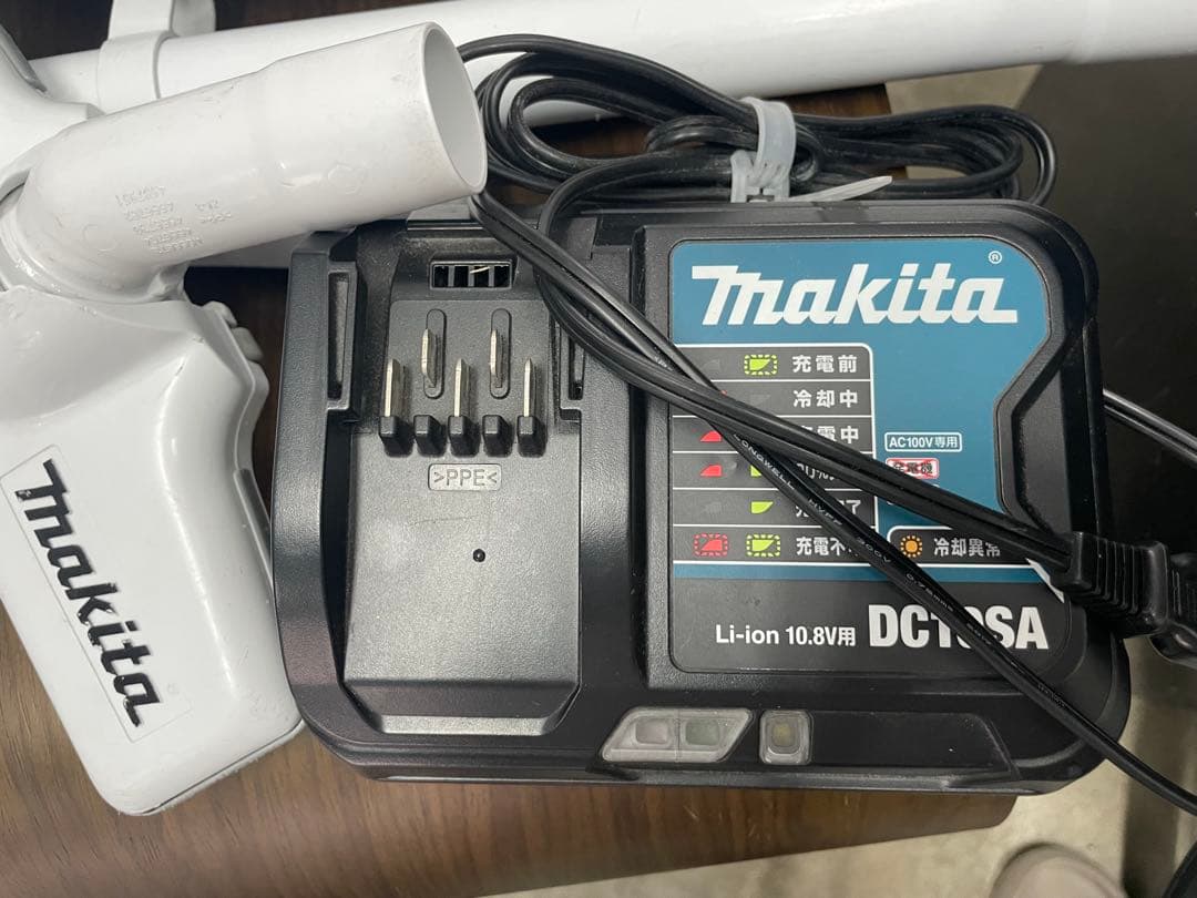 マキタ　掃除機　CL−07FD makita 充電式クリーナー
