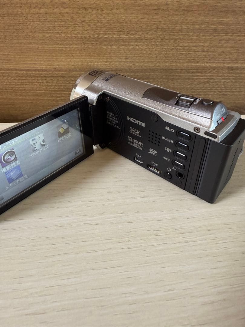 【美品】JVC ケンウッド ビデオカメラ GZ-HM133-s