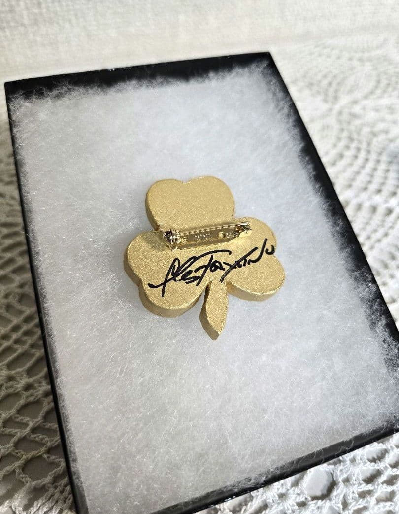 【希少】チャールズ ファジーノ 3Dアート ブローチ イラスト集 3点セット