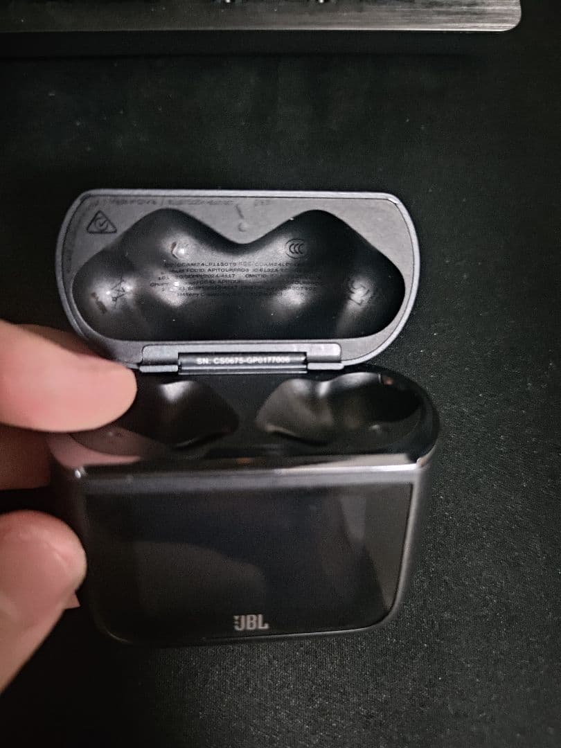 JBL TOUR PRO 3 ほぼ未使用 付属品全てあり