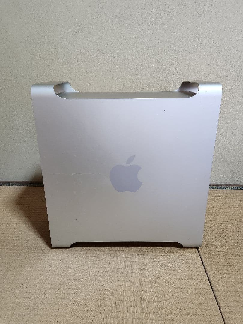 Apple powermac G5本体とキーボード